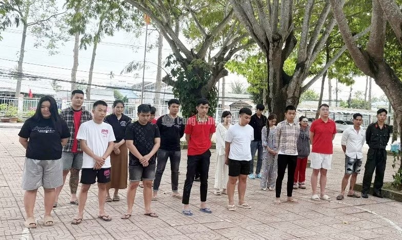triet pha bang nhom lua dao dau tu vang ao qua ung dung phantom hinh anh 1