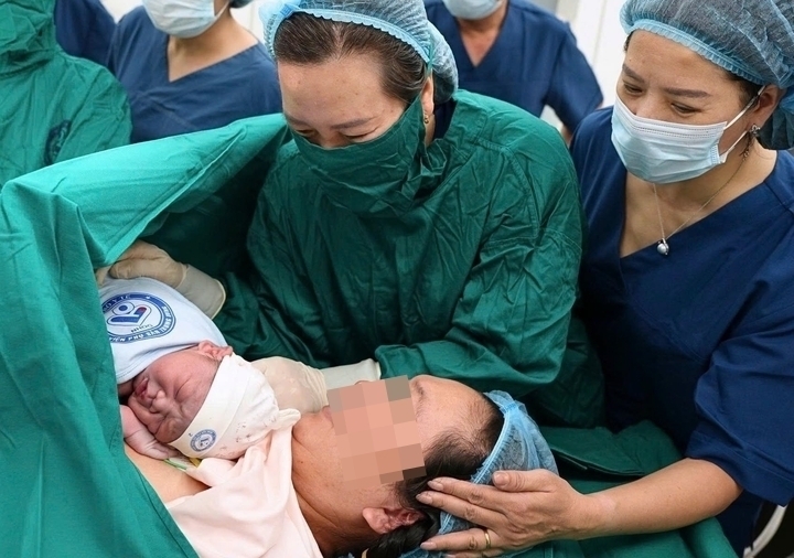 tu mam com 7 nguoi con den tam ly ngai sinh con cua nguoi tre hinh anh 1
