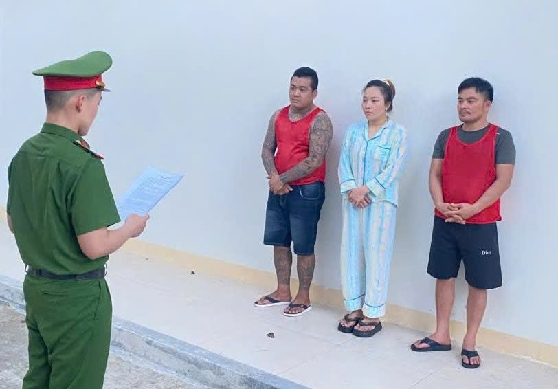 pha chuyen an mua ban nguoi duoi 16 tuoi, bat tam giam 3 doi tuong hinh anh 1