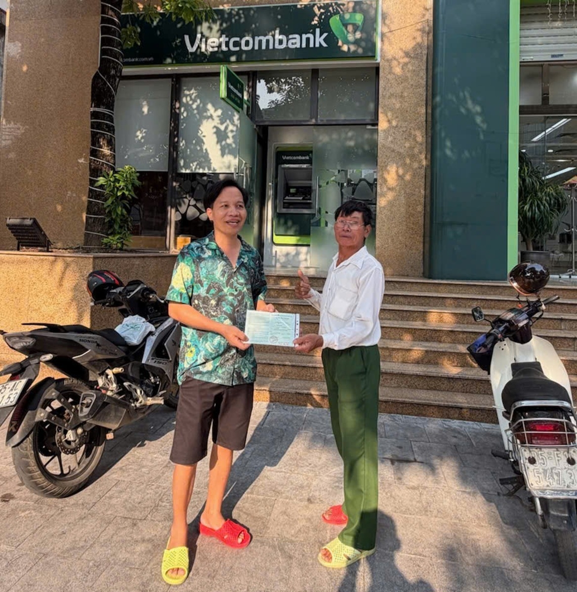nhan vien quan thit de o ninh binh duoc chu nha hang tang so tiet kiem hinh anh 1