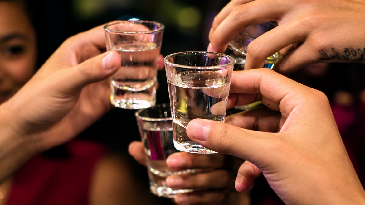 Chỉ vì vài chén rượu, tôi phải trả giá bằng căn bệnh tình dục