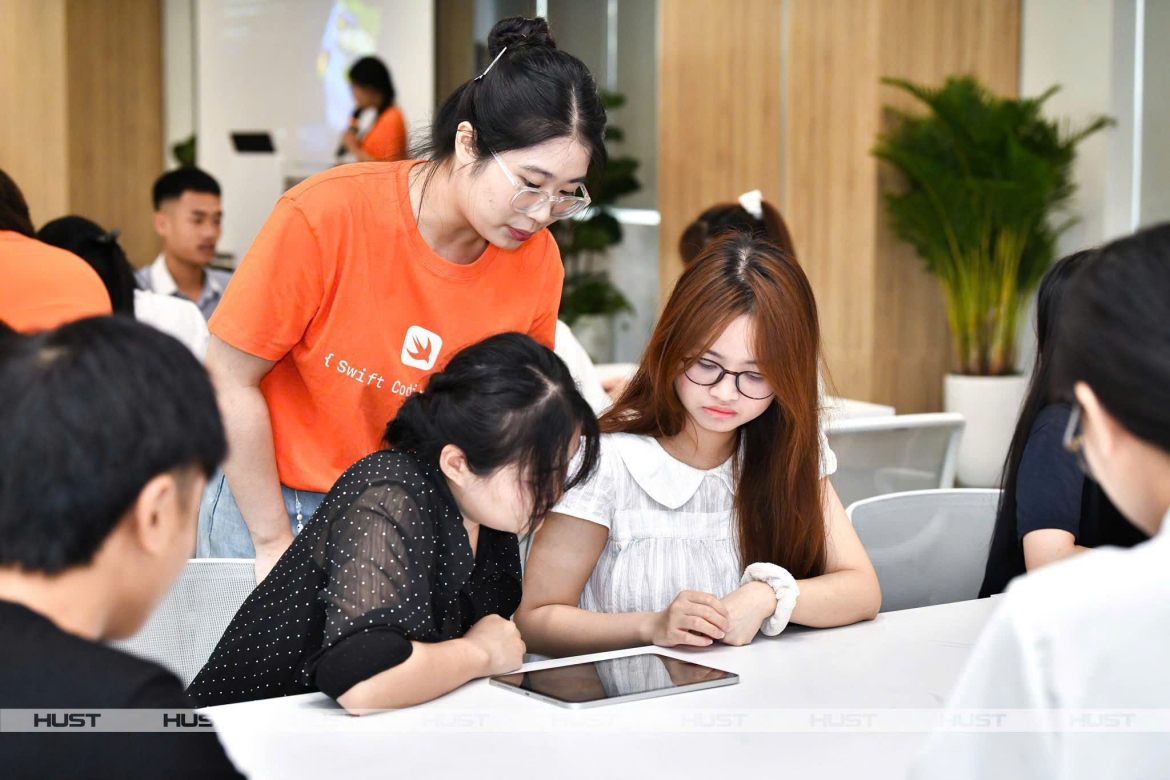 lam phat diem so ai bao dam gia tri tam bang gioi, xuat sac hinh anh 1