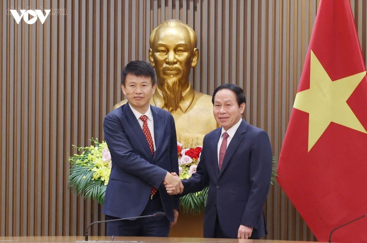 deputy pm welcomes hong kong university s expansion plans in vietnam picture 1