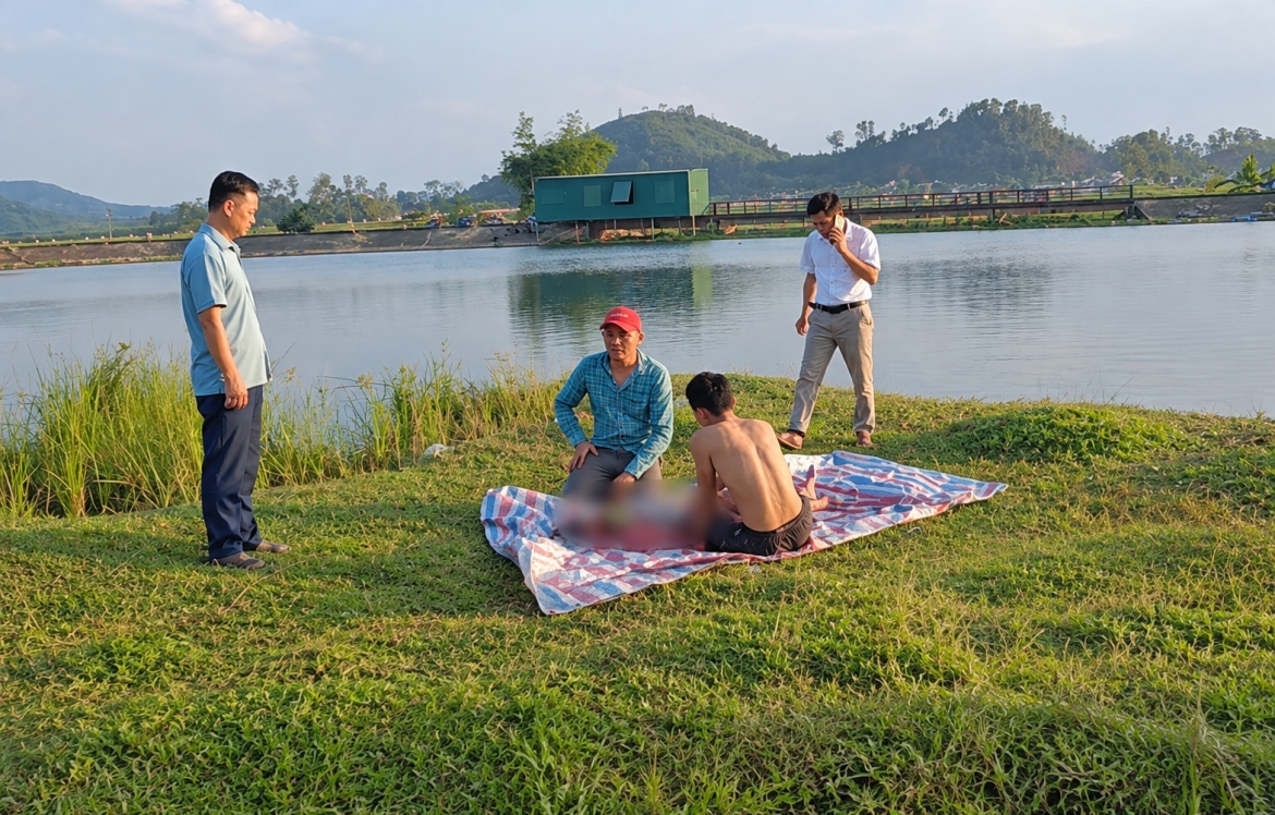 Rủ nhau đi tắm, học sinh lớp 7 ở Nghệ An đuối nước tử vong