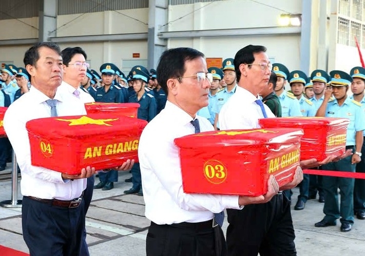 special flight brings 8,453 fallen soldiers biological samples to hanoi for dna testing picture 3