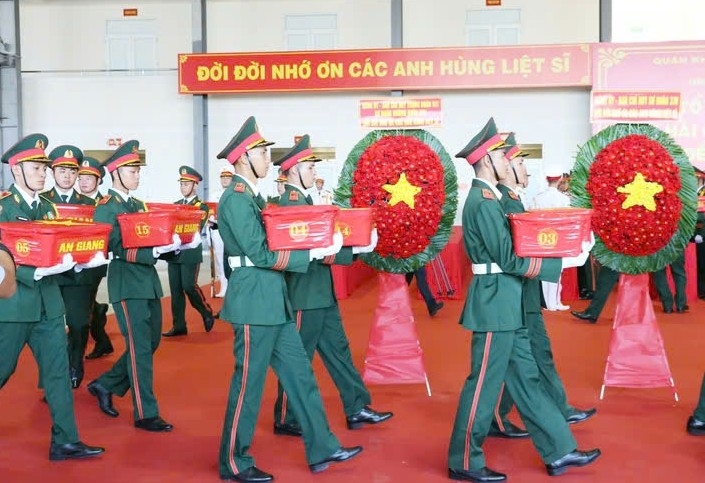 special flight brings 8,453 fallen soldiers biological samples to hanoi for dna testing picture 5