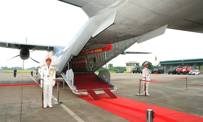 special flight brings 8,453 fallen soldiers biological samples to hanoi for dna testing picture 7