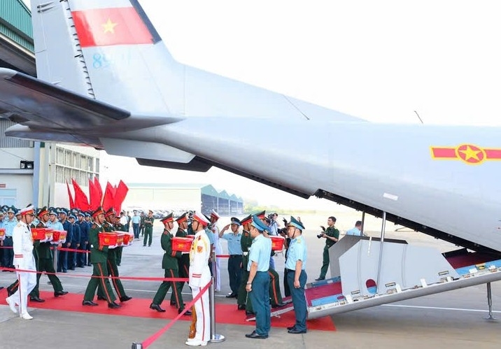 special flight brings 8,453 fallen soldiers biological samples to hanoi for dna testing picture 9