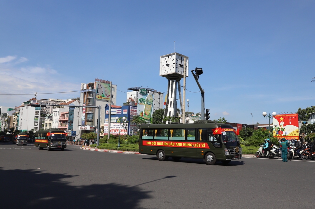 mot cuoc tien dua, nhieu noi mong cho hinh anh 3