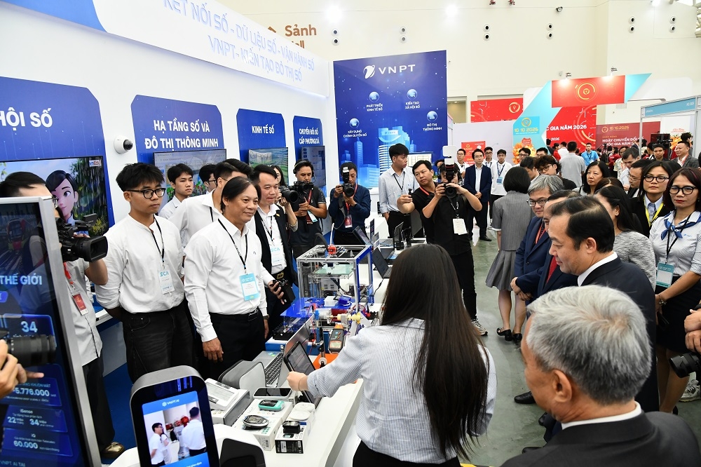 tu ai den thiet bi uav cong nghe vnpt hien dien trong nhieu linh vuc hinh anh 1
