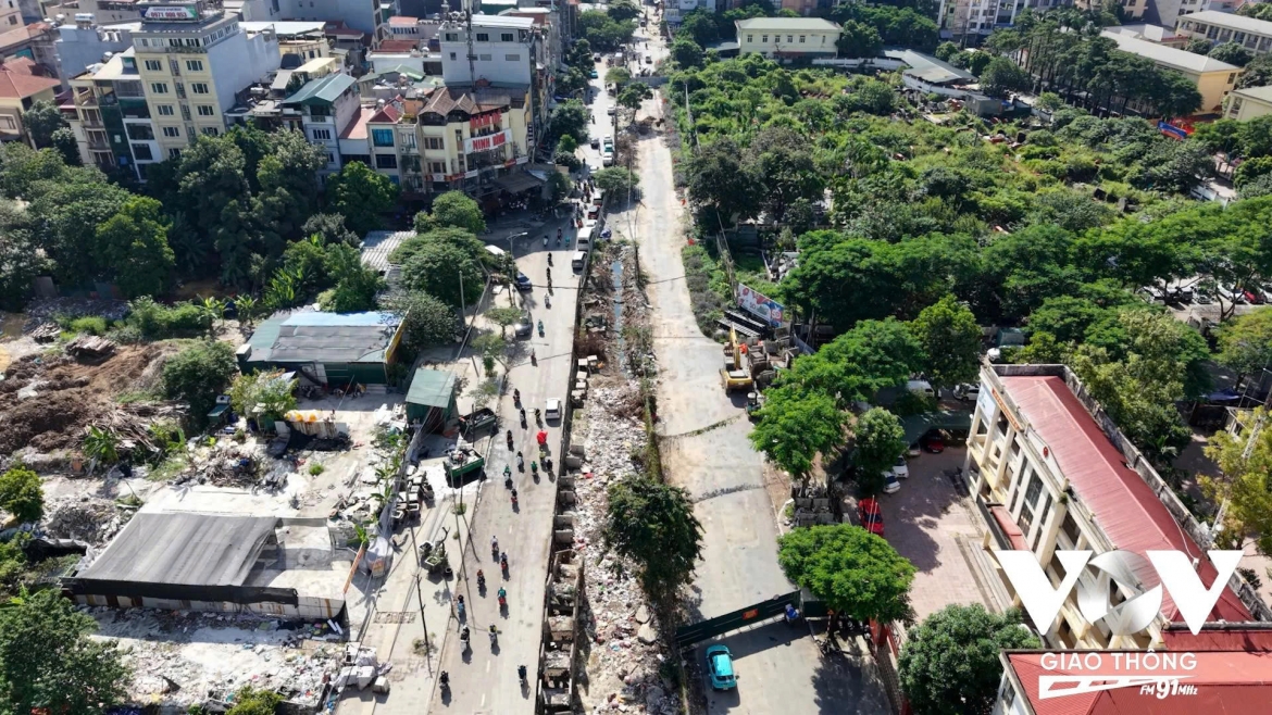du an Duong noi Do Duc duc - me tri bao gio het nhech nhac va lui tien do hinh anh 1