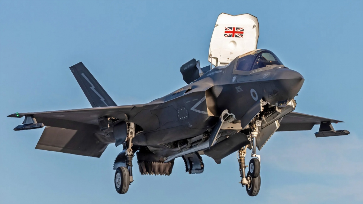 vi sao hai quan my chon f-35c con hai quan anh su dung f-35b hinh anh 1