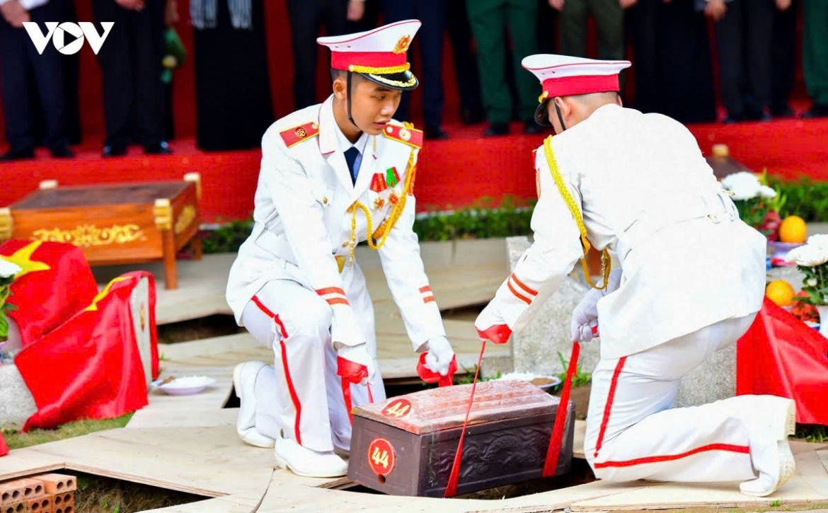 731 sets of fallen soldiers remains laid to rest at hcm city martyrs cemetery picture 1