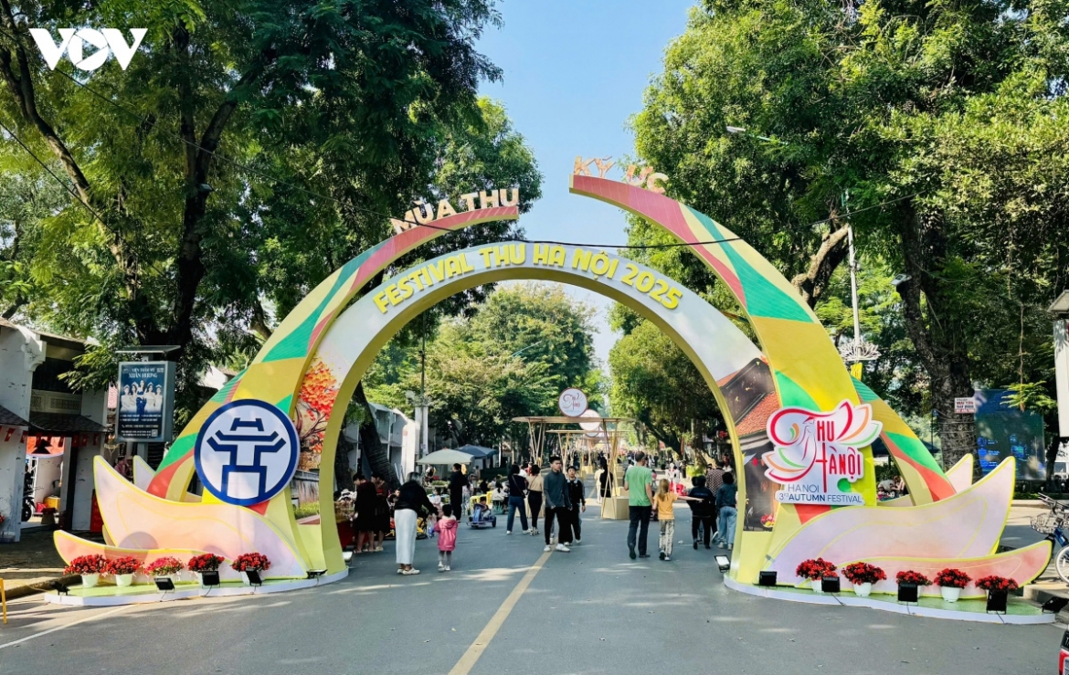 festival thu ha noi 2026 tiep tuc lui thoi gian to chuc den thoi diem phu hop hinh anh 1