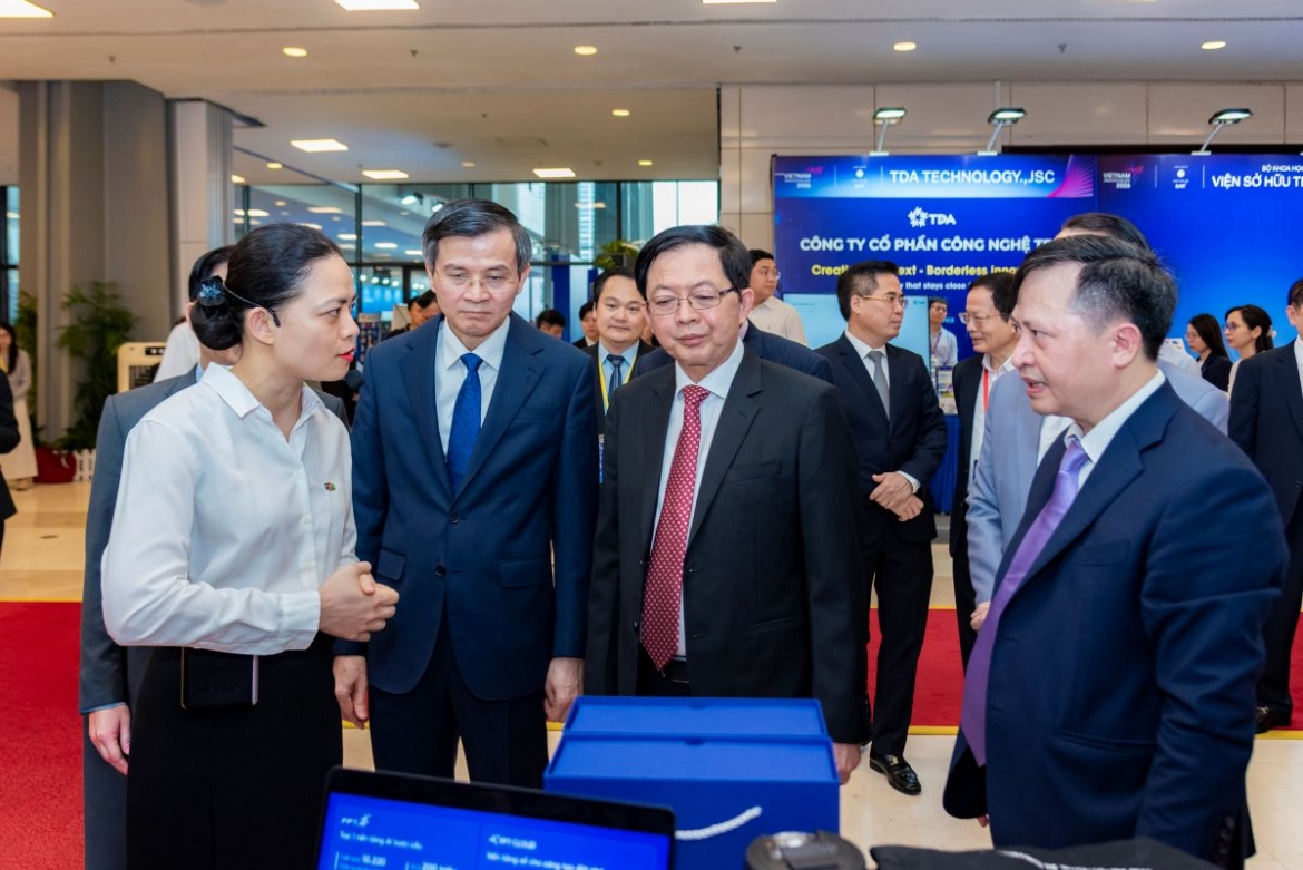 fpt duoc vinh danh thuong hieu viet vuon tam the gioi better choice awards hinh anh 2