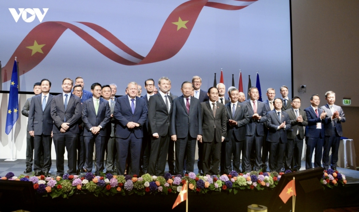 party general secretary and president to lam s visit opens new chapter with europe picture 7