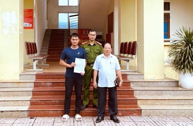 Nhận 1 tỷ đồng chuyển nhầm, người đàn ông ở Nghệ An tắt điện thoại, báo công an