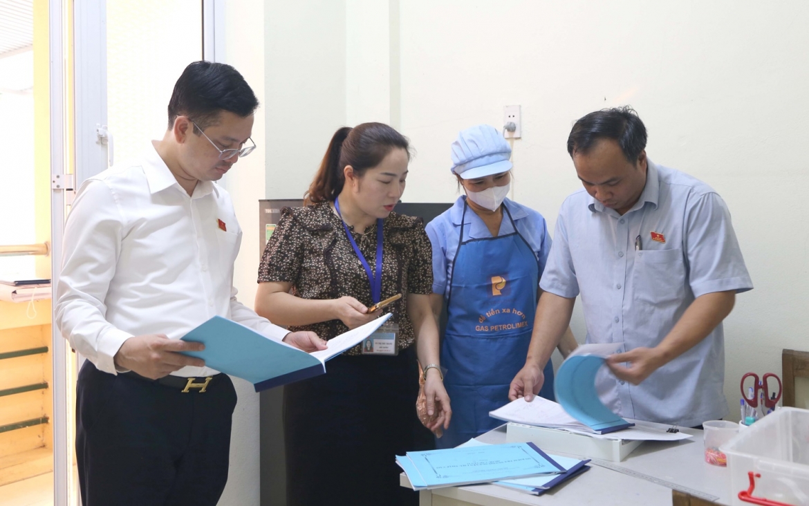 giam sat chinh sach ho tro tien an cho hoc sinh noi tru o thai nguyen hinh anh 1