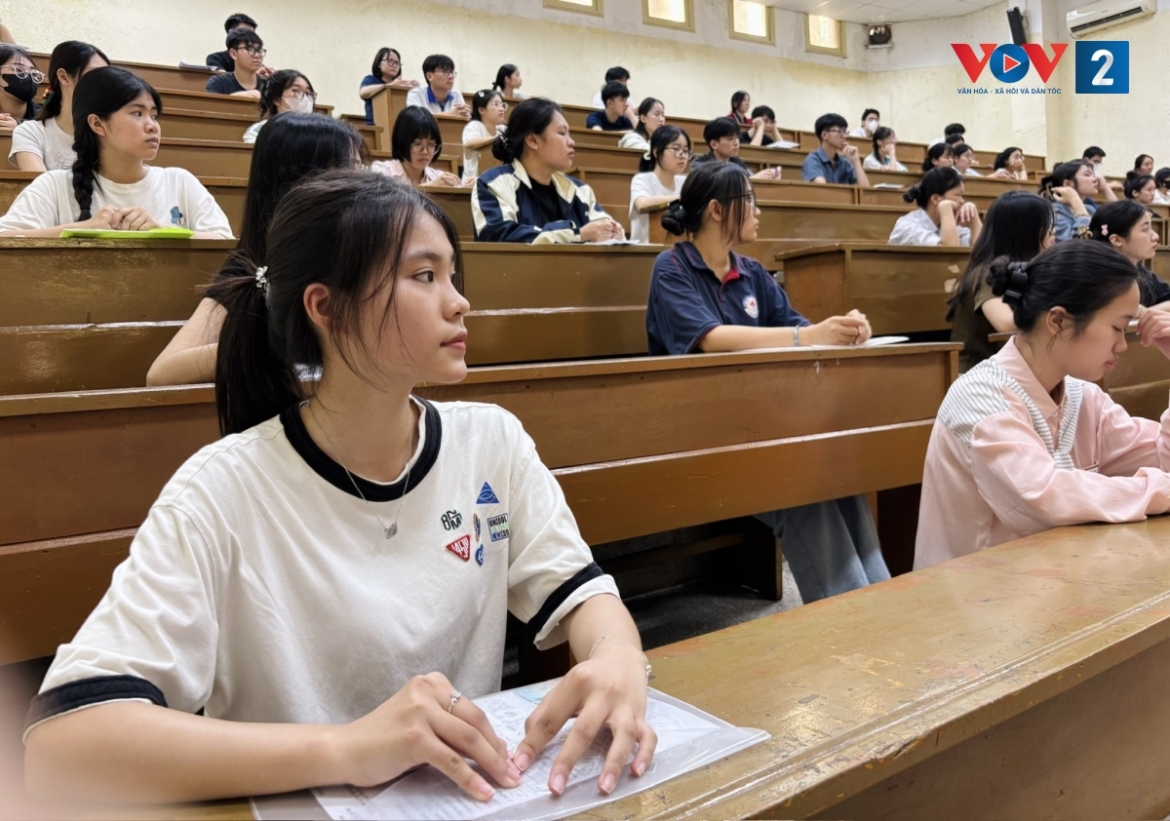 hang loat nganh dao tao doi ten trong mua tuyen sinh 2027 hinh anh 1