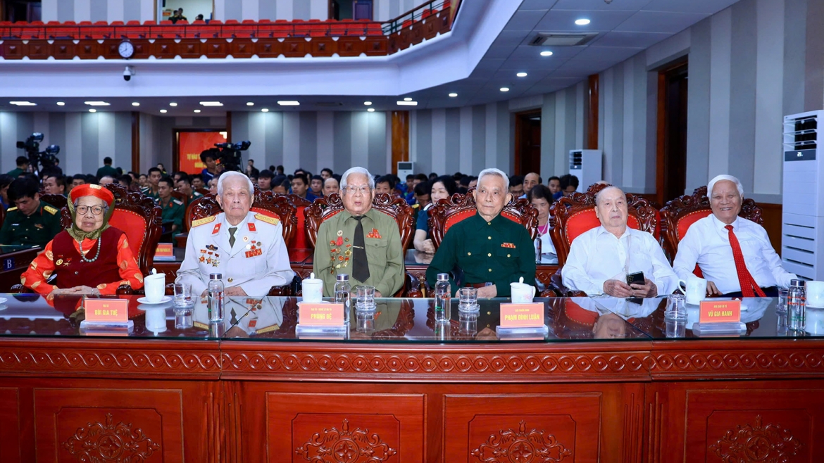  quyet tu de to quoc quyet sinh - mach nguon noi dai qua cac the he hinh anh 4