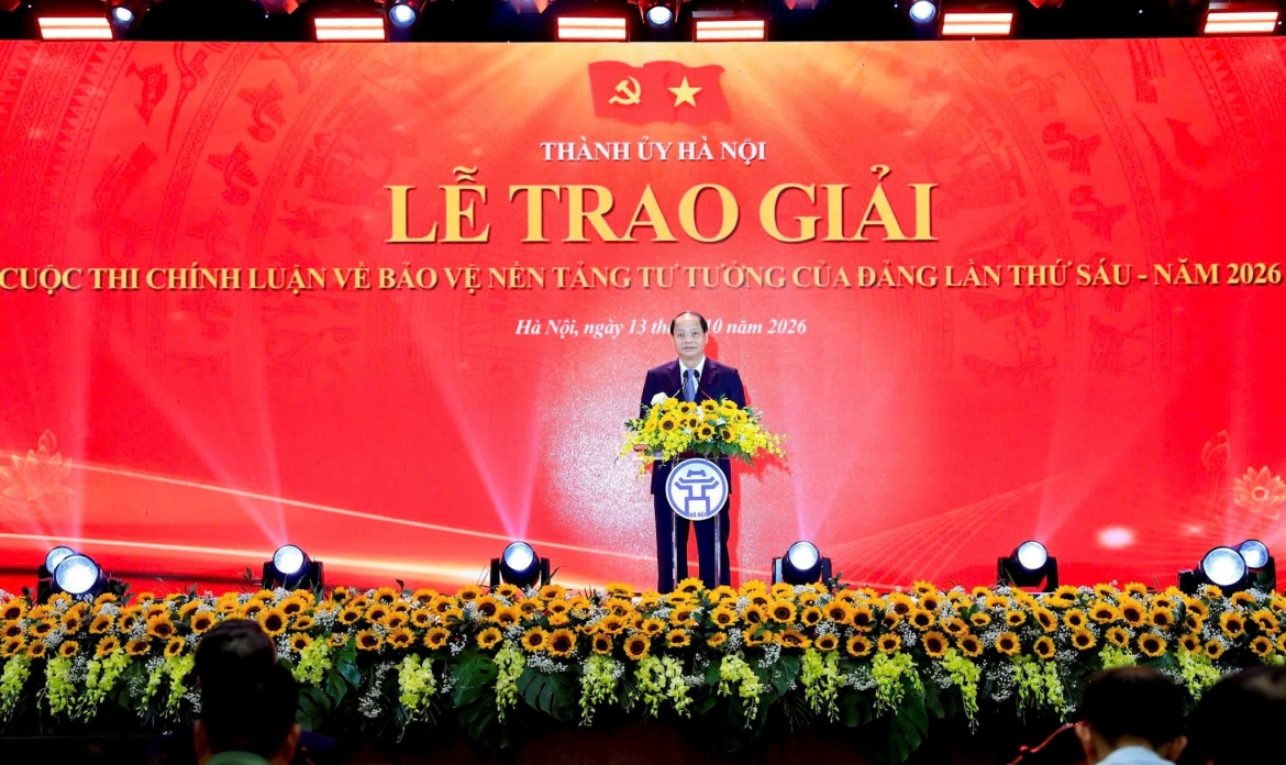 ha noi trao giai 126 tac pham chinh luan bao ve nen tang tu tuong cua Dang hinh anh 1