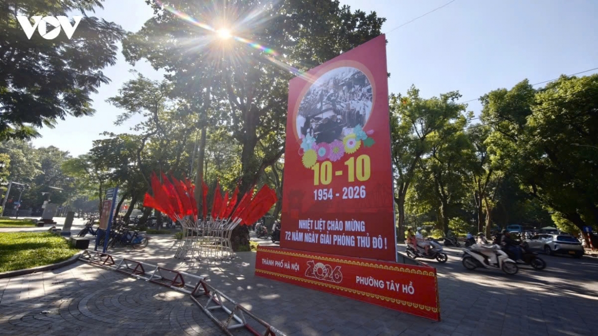 hanoi streets decked out for 72nd anniversary of liberation day picture 14