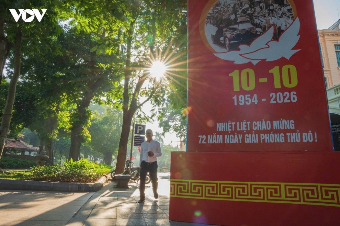hanoi streets decked out for 72nd anniversary of liberation day picture 4