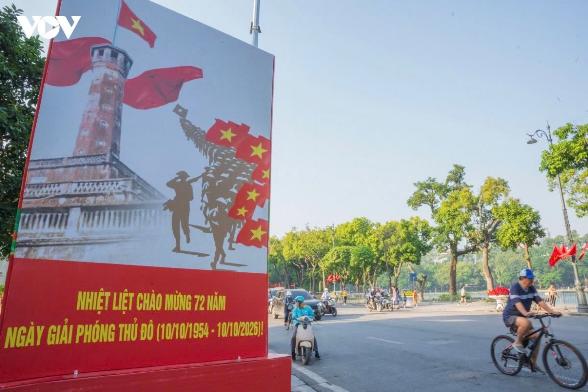 hanoi streets decked out for 72nd anniversary of liberation day picture 8