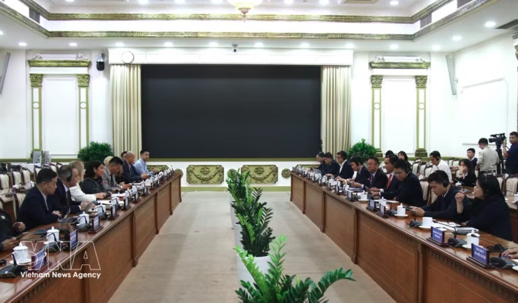 us technology, energy firms explore investment opportunities in ho chi minh city picture 1
