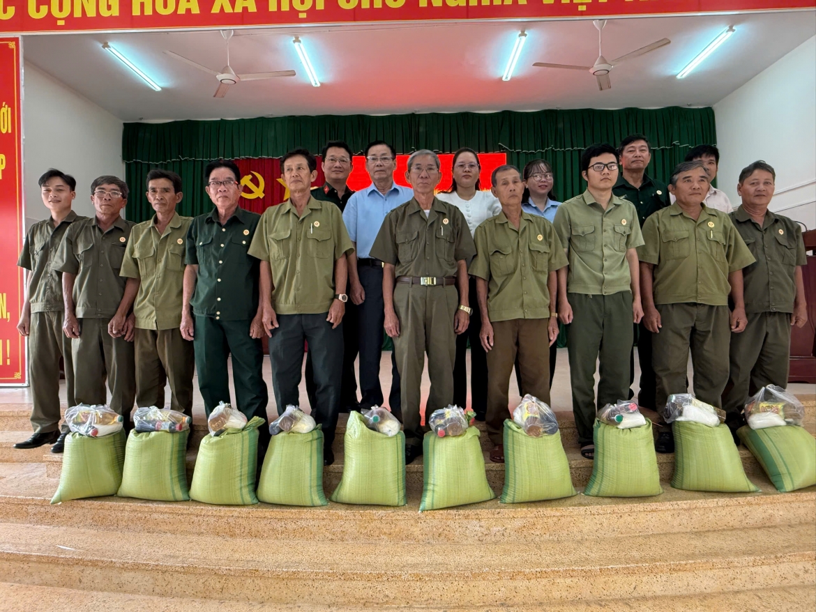 cuu chien binh Dong thap hoc va lam theo guong bac bang viec lam thiet thuc hinh anh 4