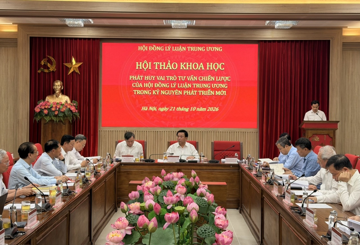 hoi dong ly luan tw nang cao nang luc tu van chien luoc trong ky nguyen moi hinh anh 2