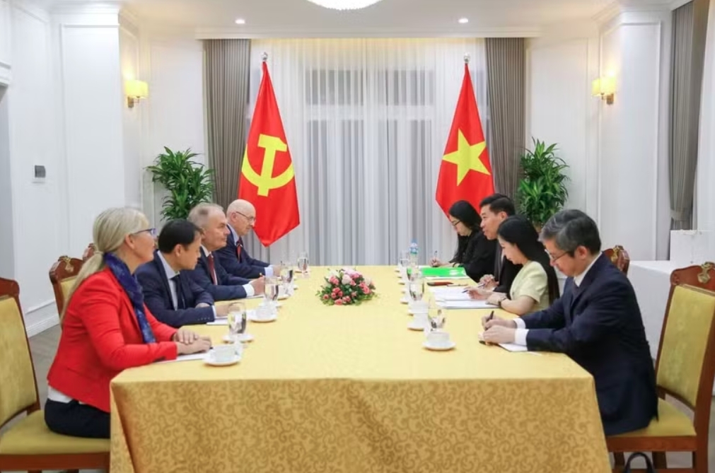 cpv, hungarian workers party seek to deepen ties picture 1