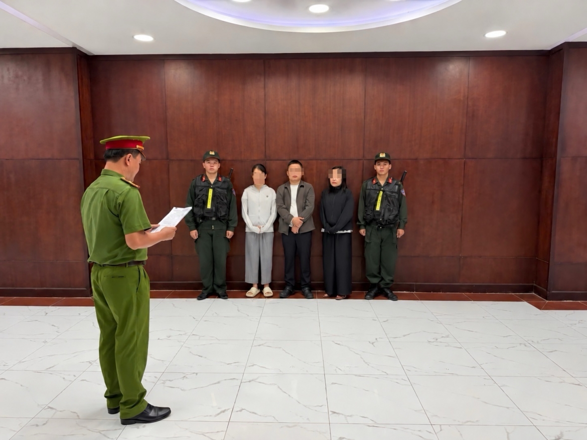 khoi to 3 bi can la nguon cung hang gia cho ngan 98 hinh anh 1