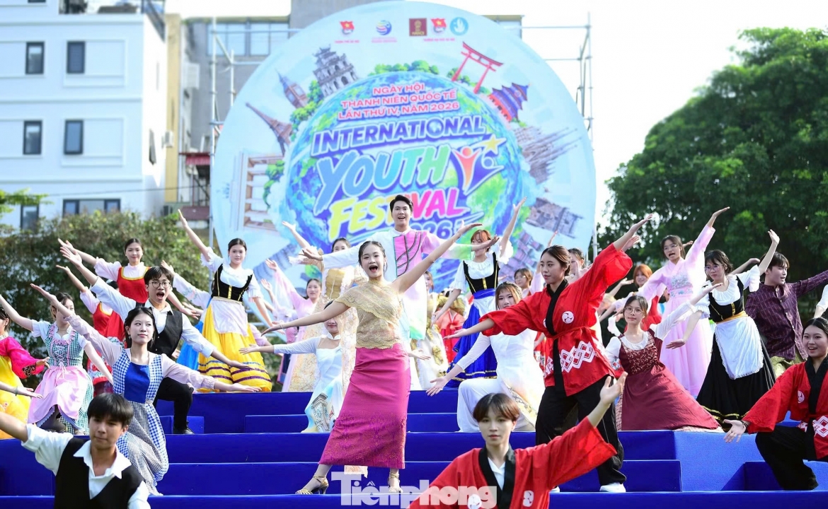 global citizen experience at international youth festival picture 1