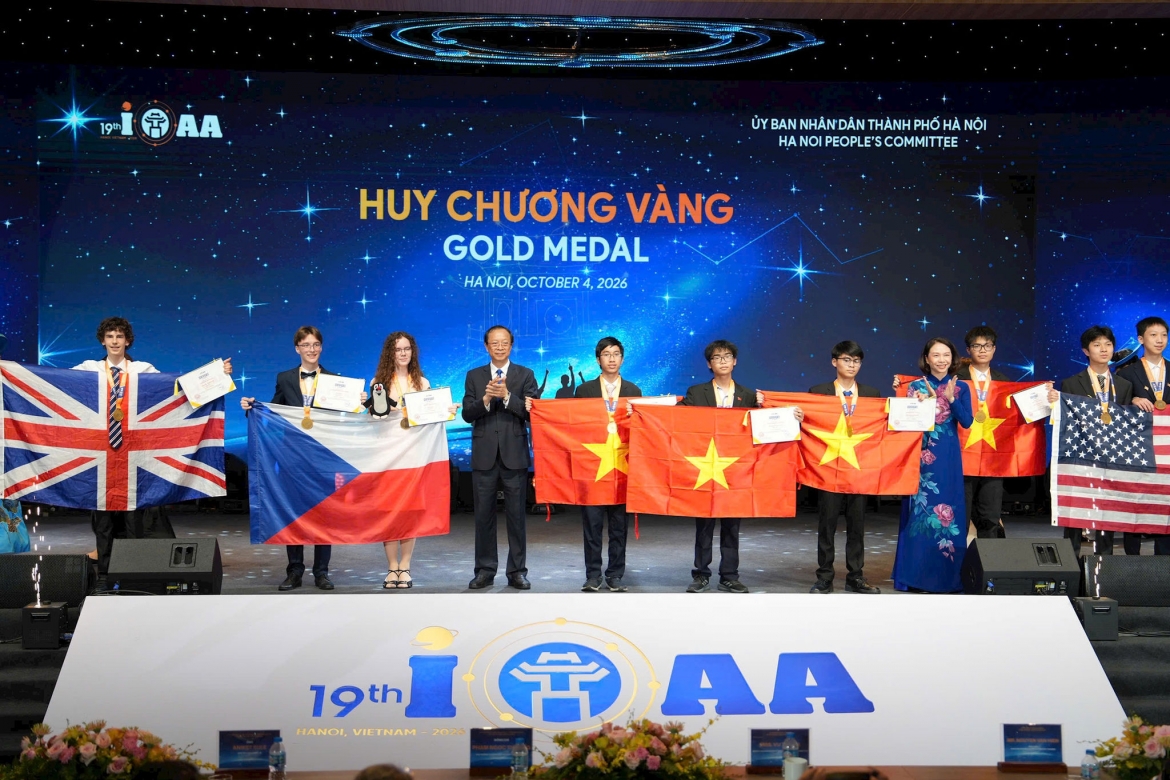 vietnam wins six gold at int l olympiad on astronomy and astrophysics picture 1