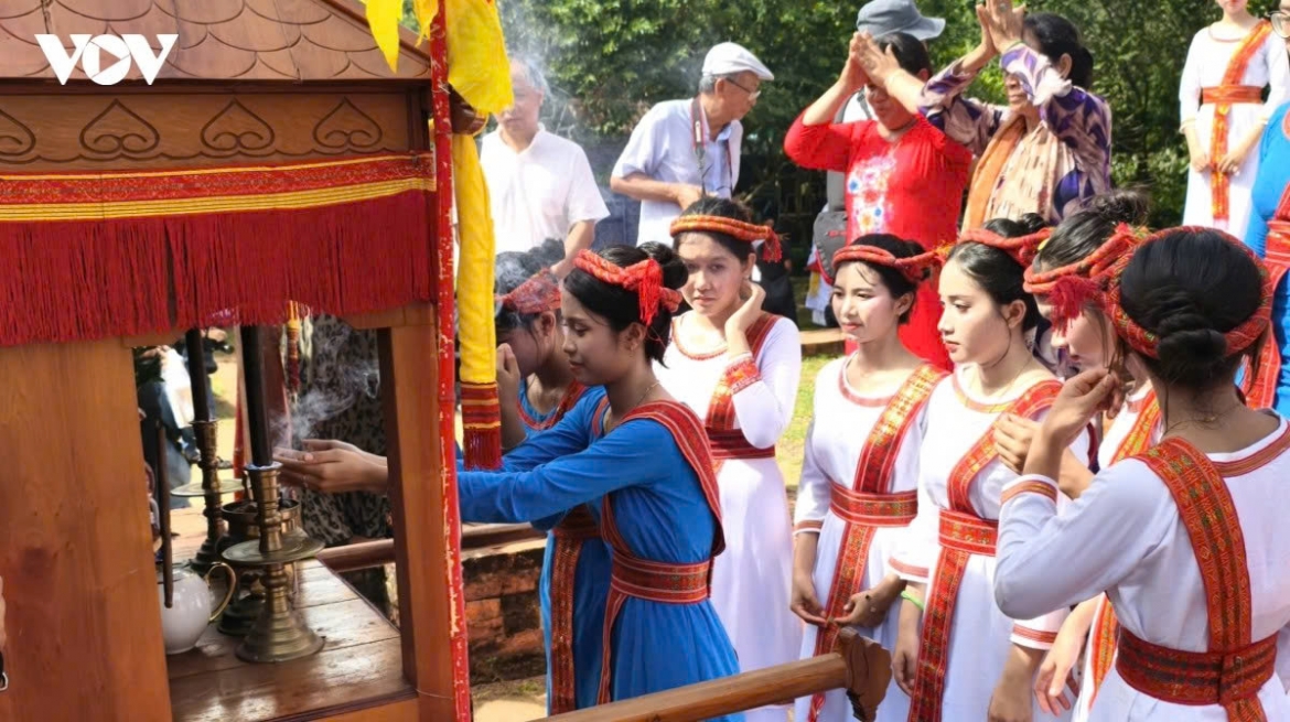 cham traditions come alive at kate festival in lam dong province picture 11
