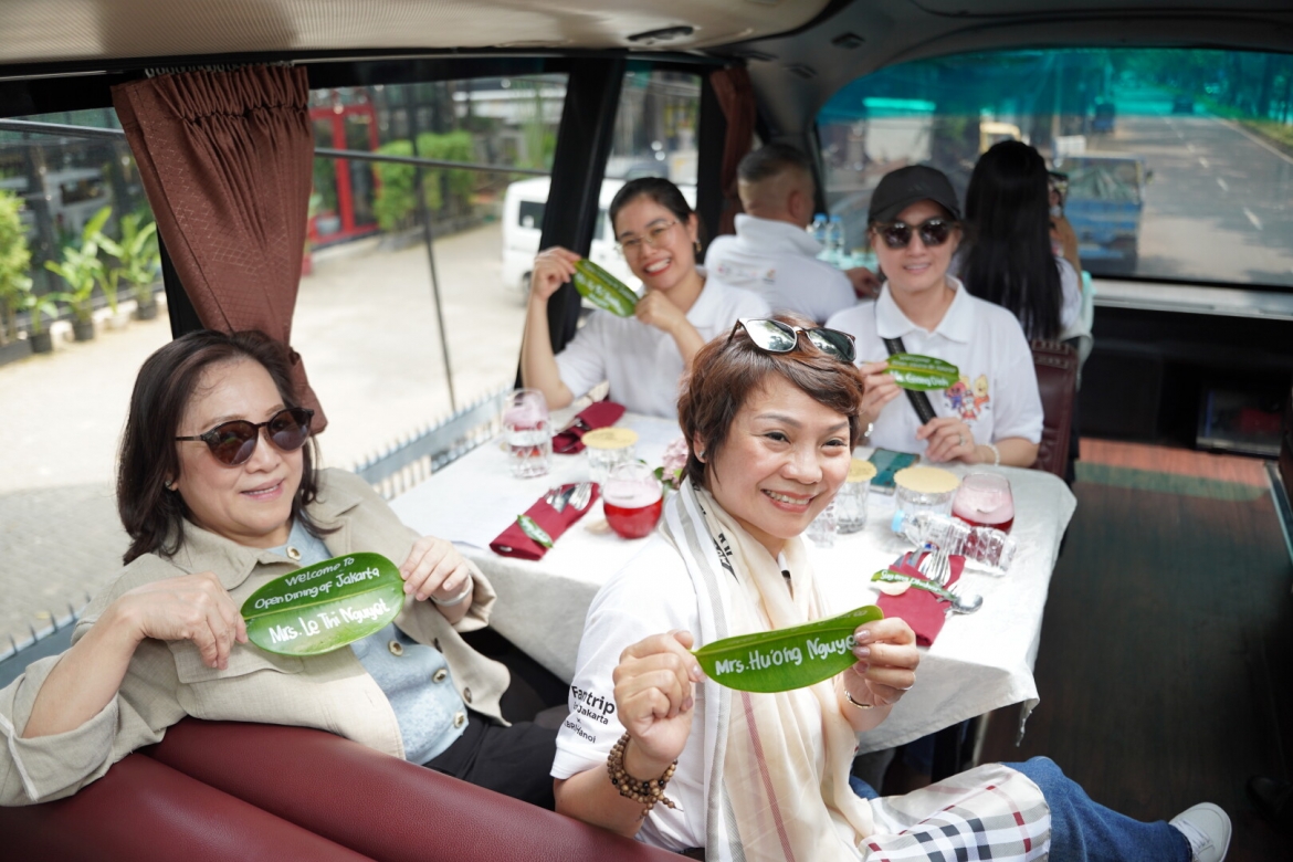 trai nghiem tham quan jakarta, thuc day gan ket nhan dan viet nam - indonesia hinh anh 2