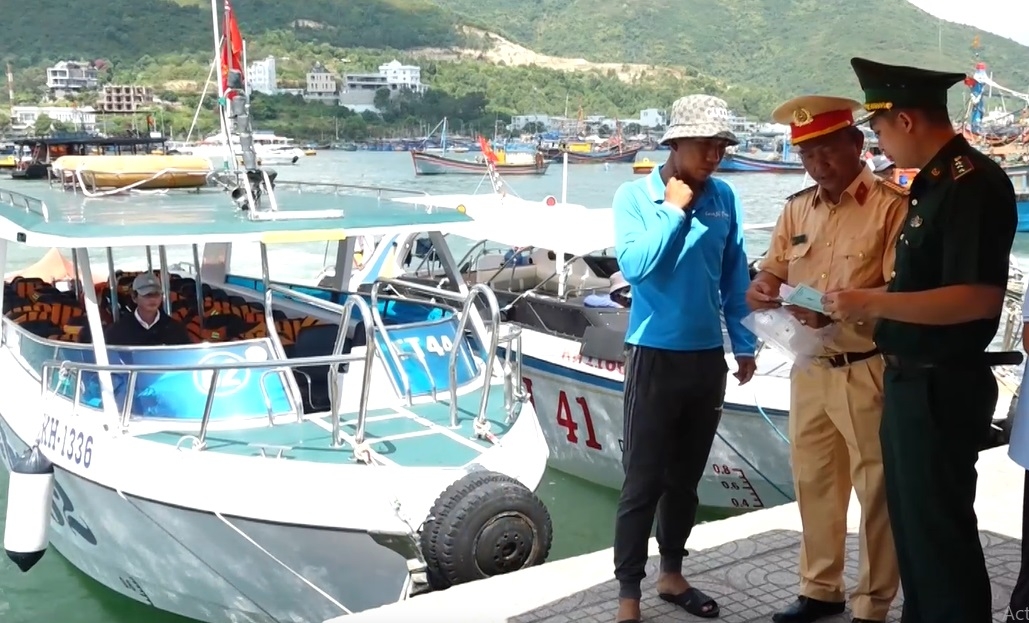 Khánh Hòa tăng cường bảo đảm an ninh, trật tự trong phát triển du lịch