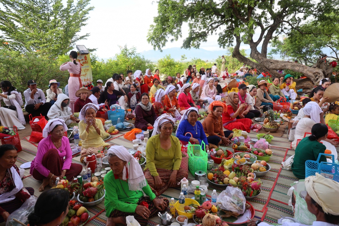 khanh hoa ron rang le hoi kate, bao ton, lan toa sac mau van hoa cham hinh anh 6