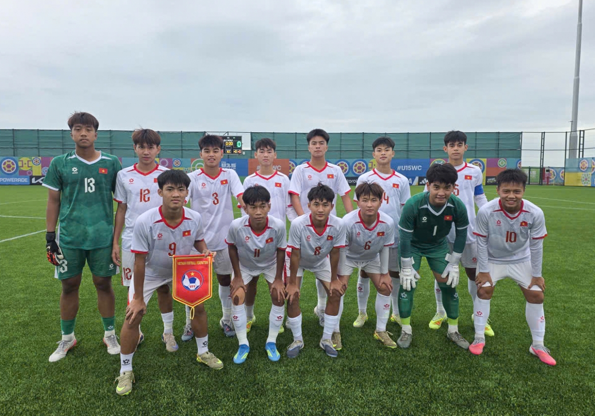 ket qua bong da hom nay 30 10 u15 viet nam thua hungary, xep hang 82 o world cup hinh anh 1
