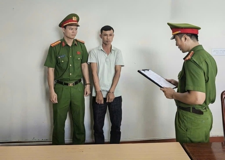 khoi to doi tuong lua dao chiem doat hon 337 trieu dong cua mot phu nu hinh anh 1