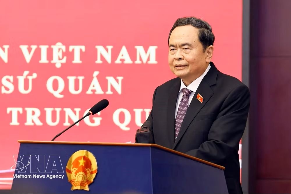 vietnamese community in china urged to stay united, contribute to homeland picture 3