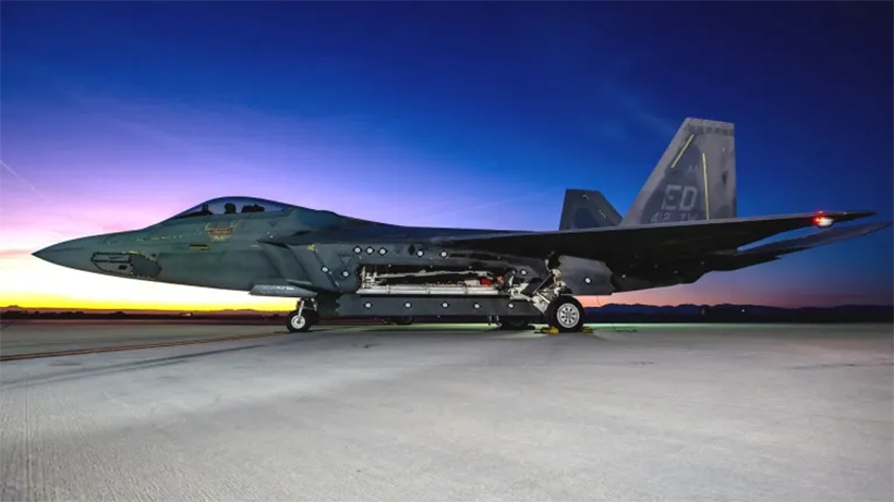 f-22 my lan dau dieu khien uav chien dau yfq-44a hinh anh 2