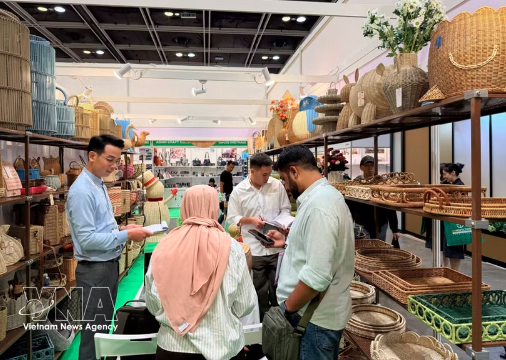 vietnamese handicrafts gain exposure at mega show hong kong 2026 picture 1