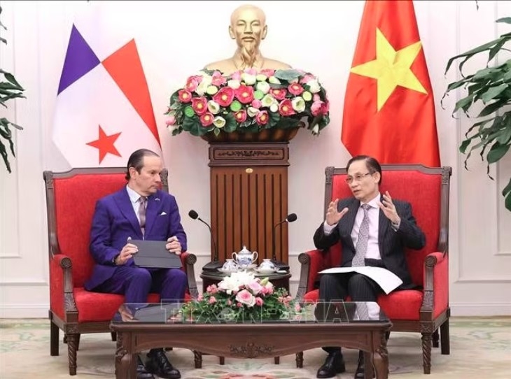 vietnamese, panamanian fms emphasize effectively realizing high-level commitments picture 2