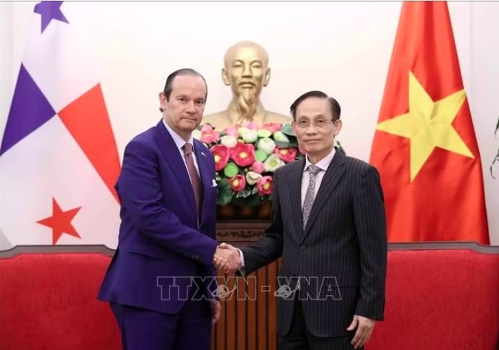 vietnamese, panamanian fms emphasize effectively realizing high-level commitments picture 1