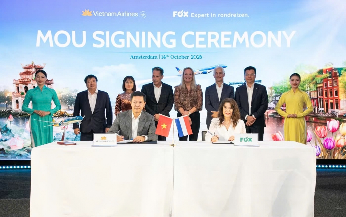 roadshow showcases vietnam cultural heritage, fosters tourism ties with europe picture 1