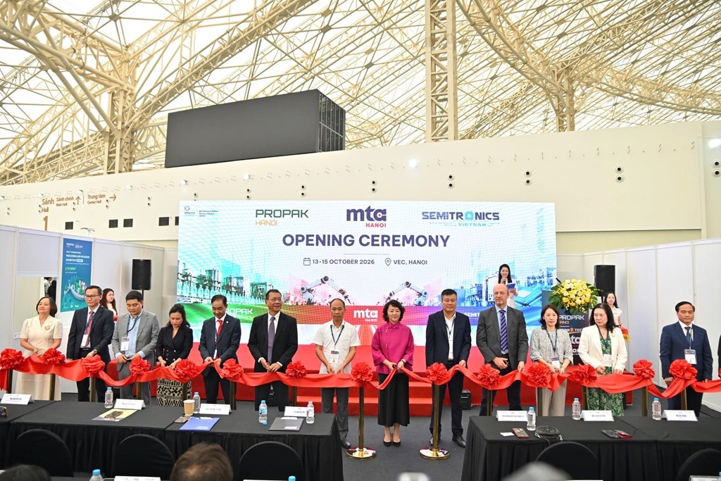 three international exhibitions open in hanoi to boost industrial supply chain picture 1