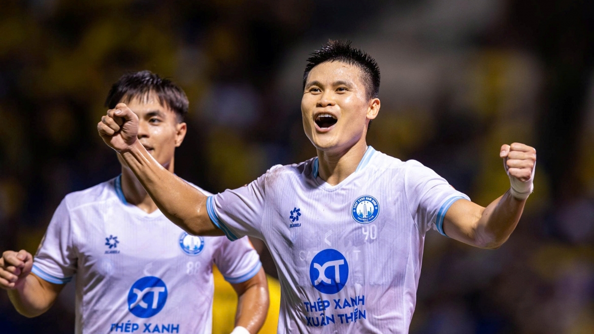sau vong 4 v-league 2026 2027 cuoc dua vo dich hap dan va kich tinh hinh anh 1