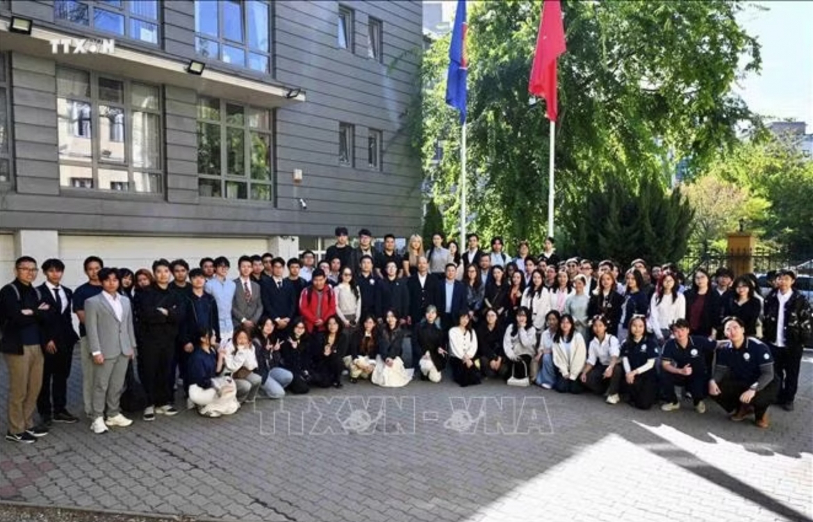 vietnamese students welcomed in hungary for 2026-2027 academic year picture 2
